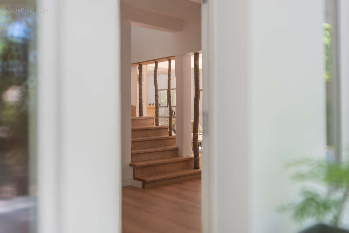 Maison à FARGUES-SAINT-HILAIRE