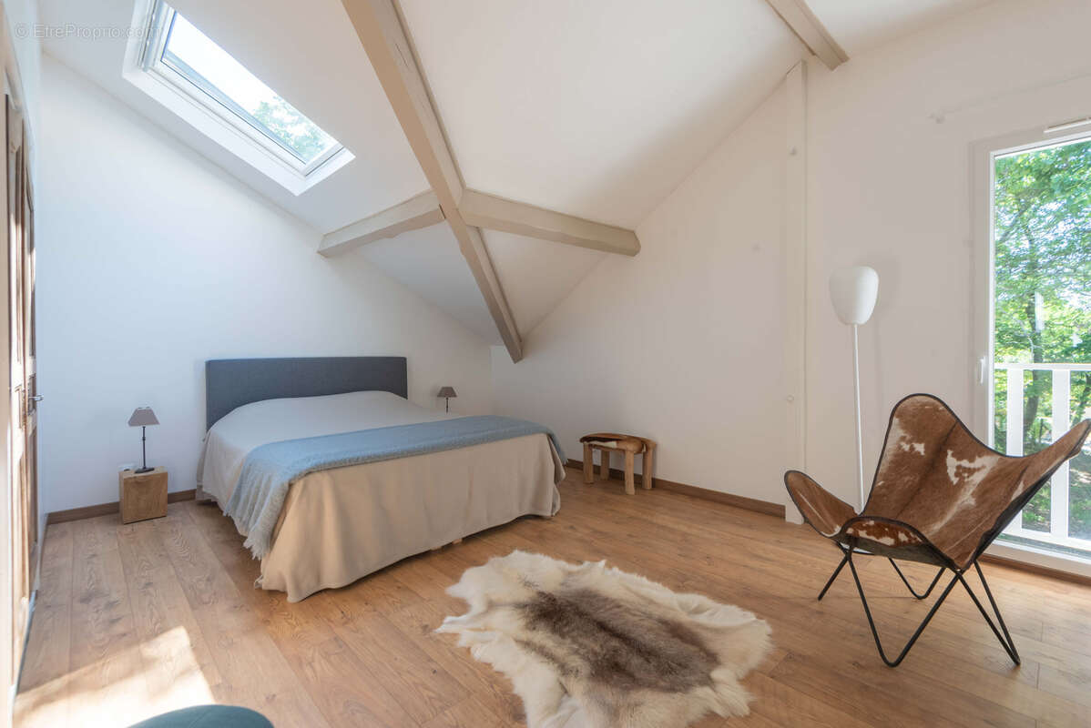 Maison à FARGUES-SAINT-HILAIRE