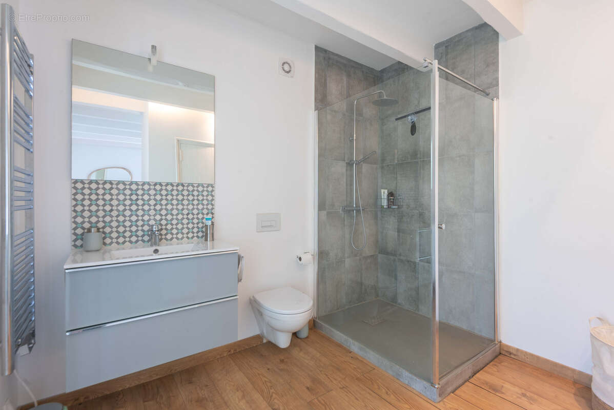 Maison à FARGUES-SAINT-HILAIRE