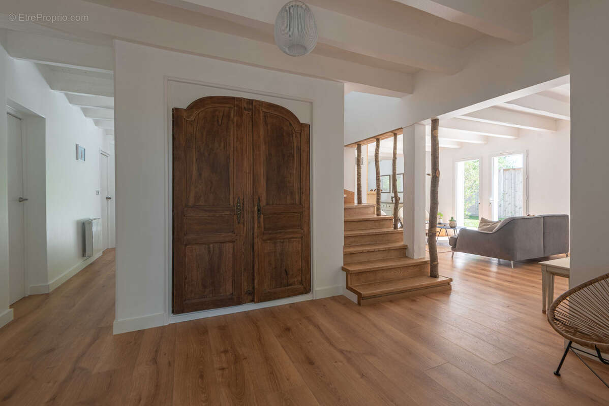 Maison à FARGUES-SAINT-HILAIRE