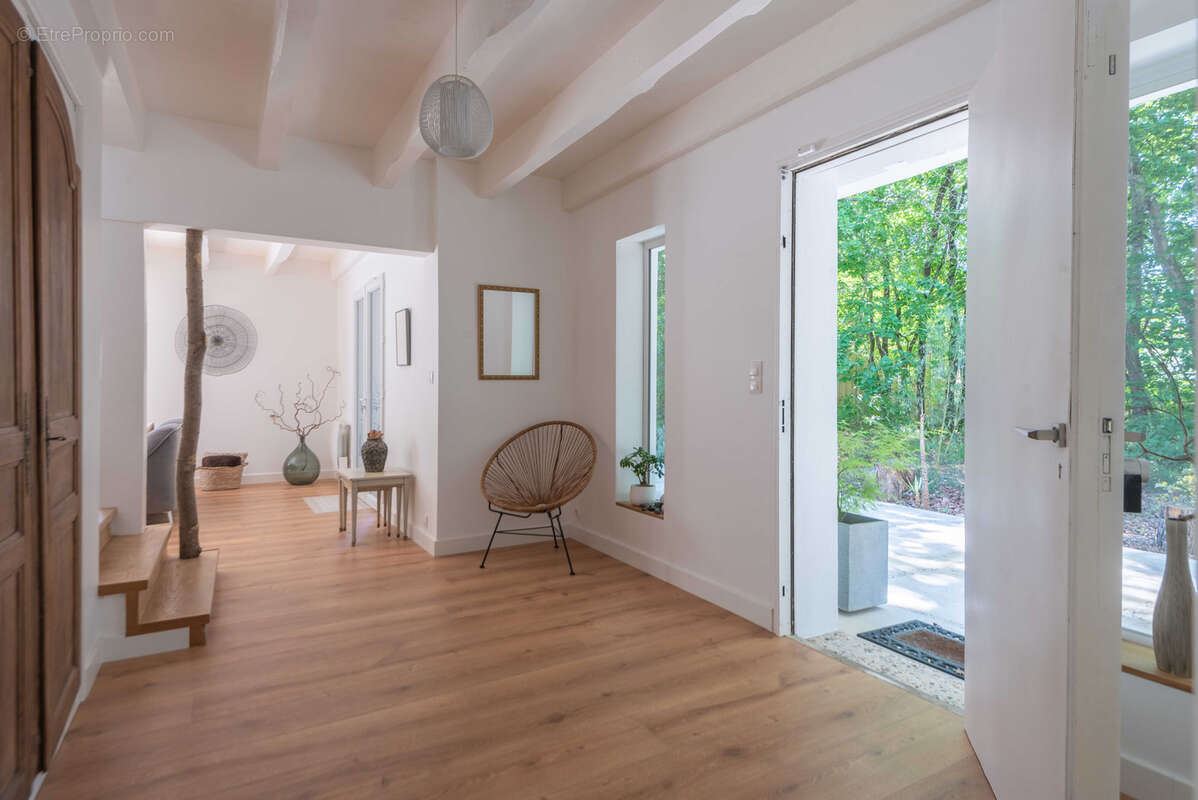 Maison à FARGUES-SAINT-HILAIRE