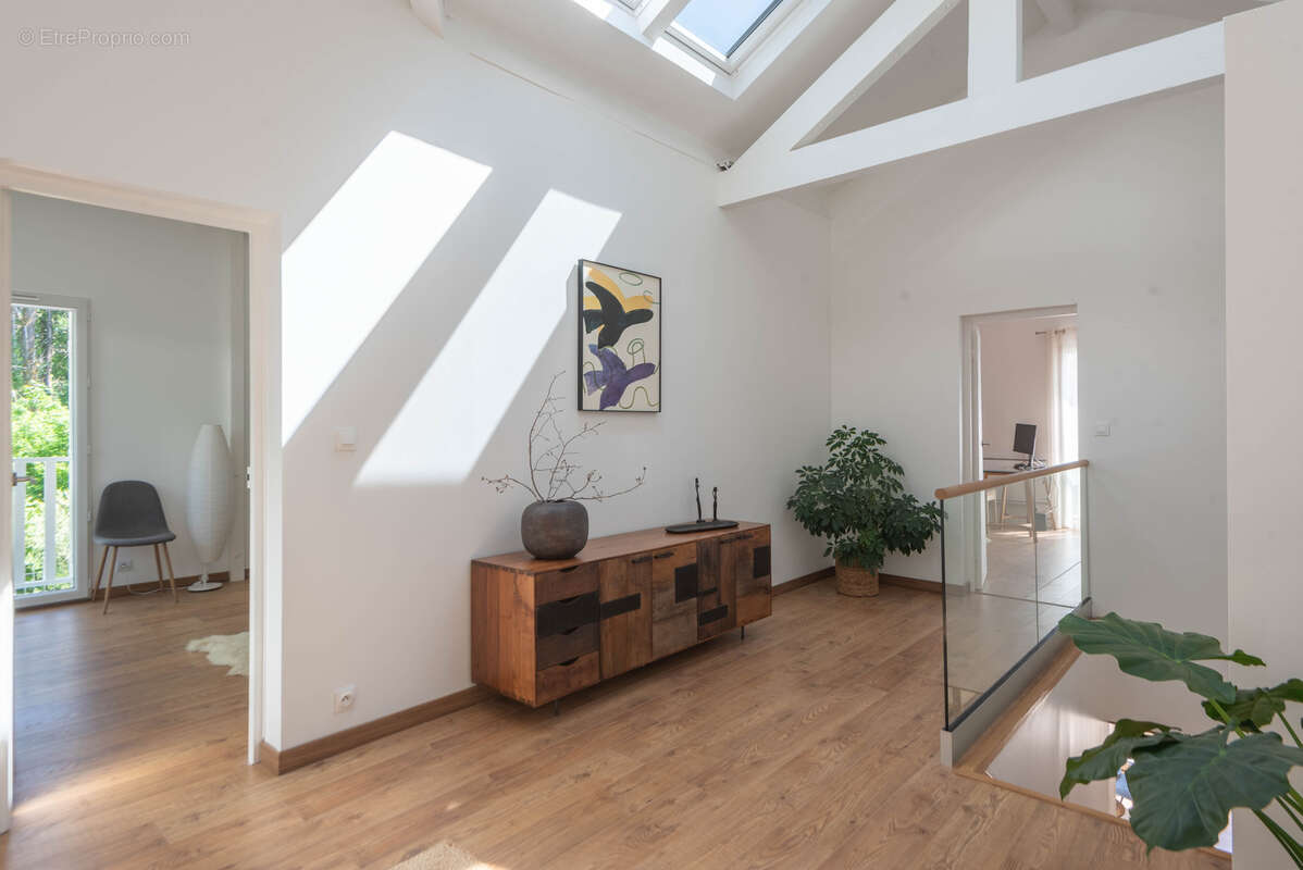 Maison à FARGUES-SAINT-HILAIRE