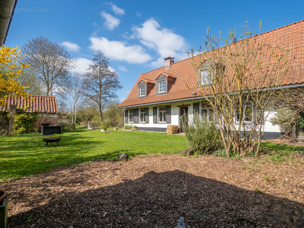 Maison à SAINGHIN-EN-MELANTOIS