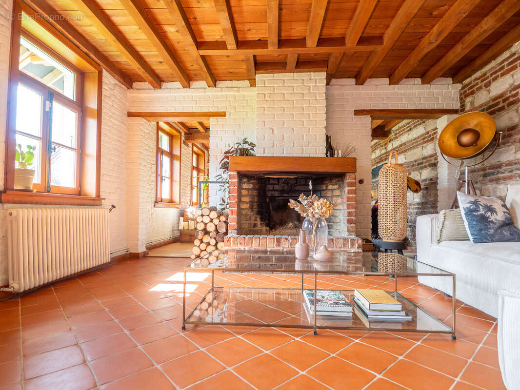 Maison à SAINGHIN-EN-MELANTOIS