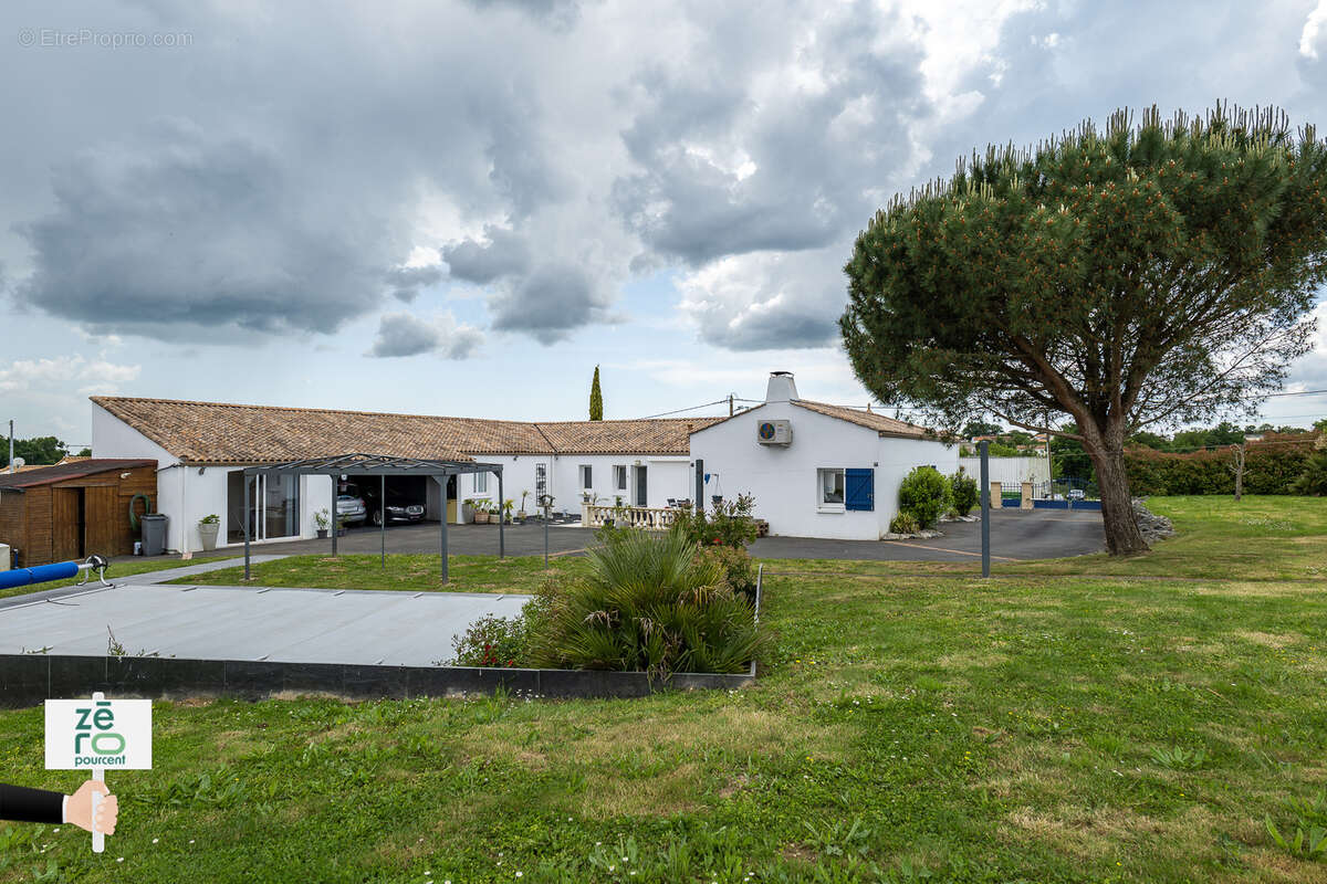 Maison à LE CHAMP-SAINT-PERE