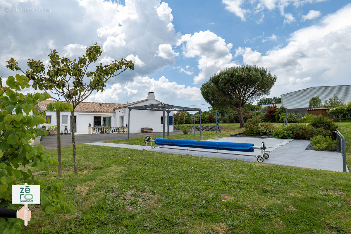 Maison à LE CHAMP-SAINT-PERE