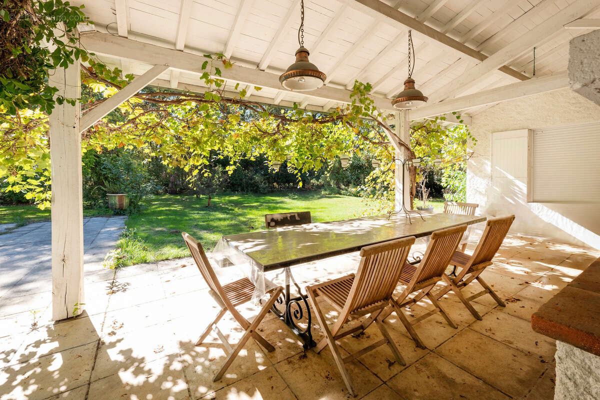 Maison à BLANQUEFORT