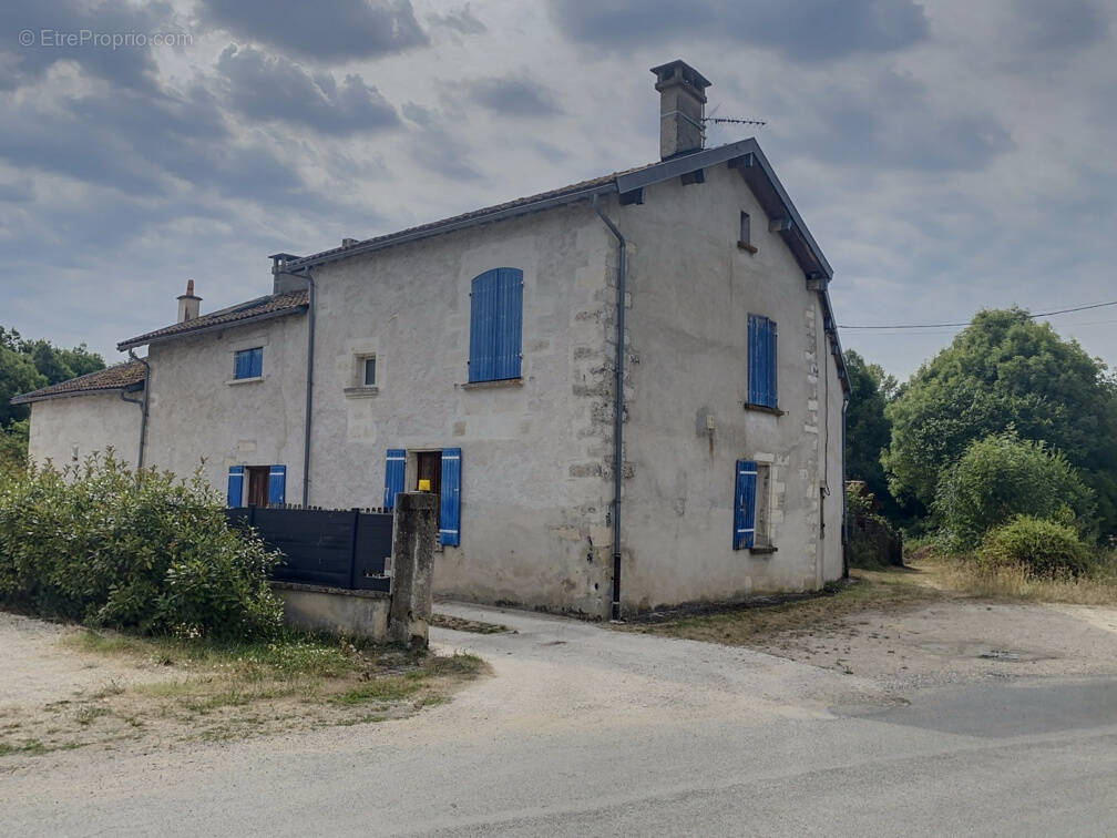 Maison à ANNESSE-ET-BEAULIEU