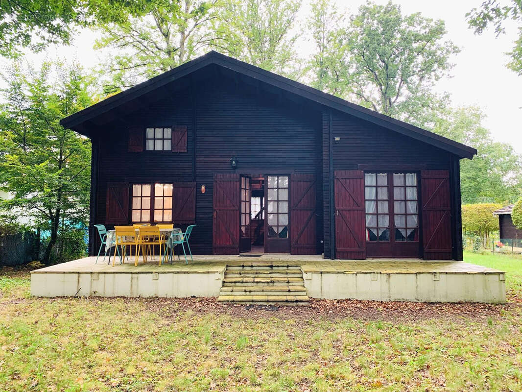 Maison à BAZOCHES-SUR-LE-BETZ