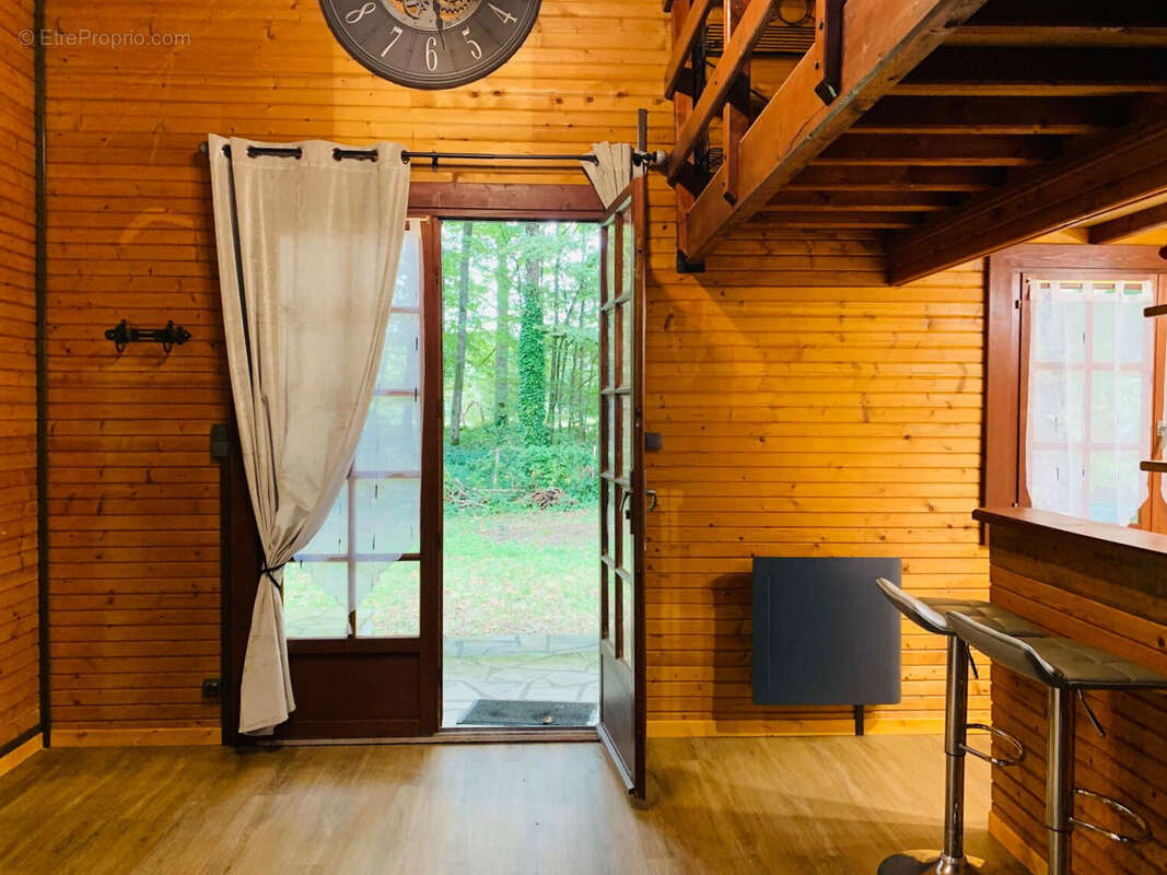 Maison à BAZOCHES-SUR-LE-BETZ