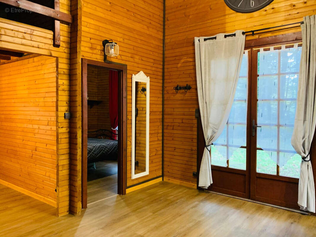 Maison à BAZOCHES-SUR-LE-BETZ