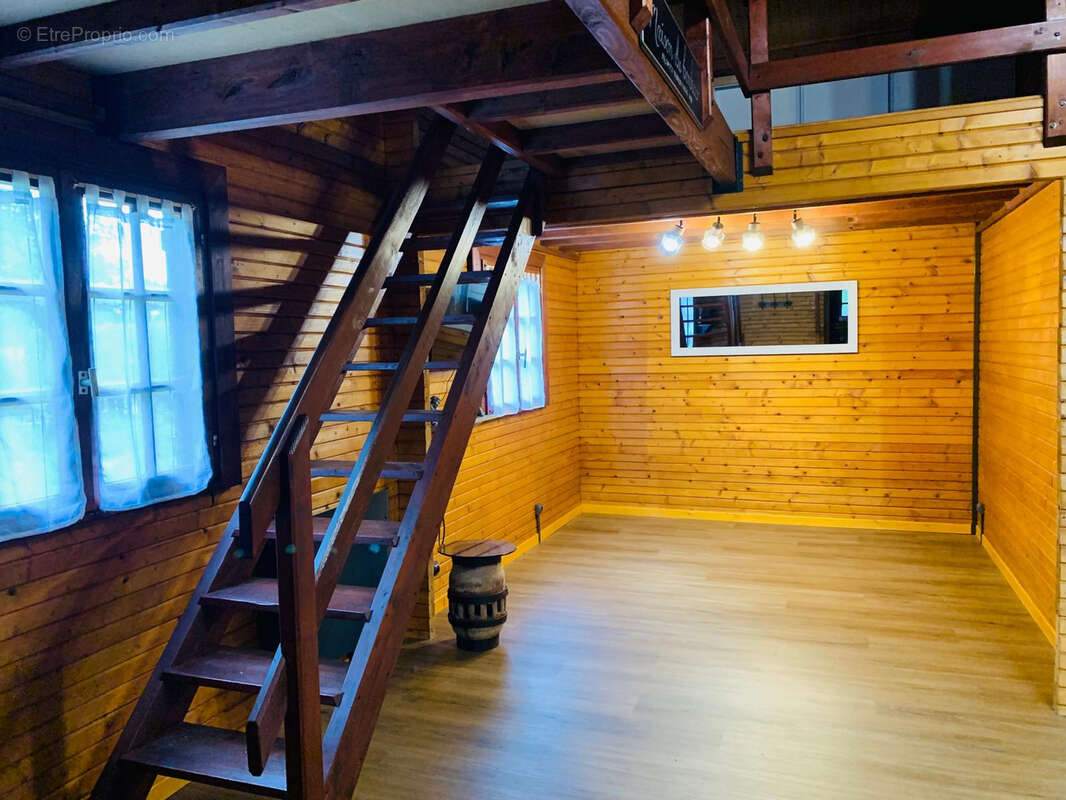 Maison à BAZOCHES-SUR-LE-BETZ