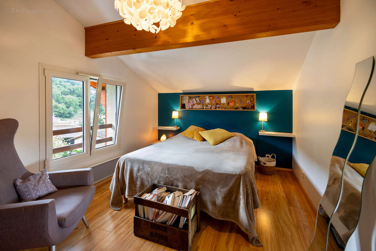 Maison à VAUX-EN-BUGEY