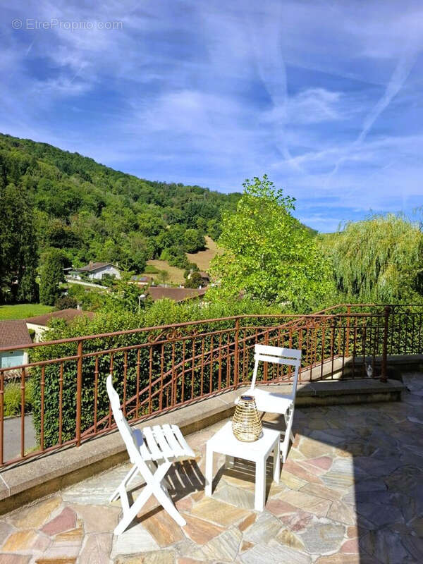 Maison à VAUX-EN-BUGEY