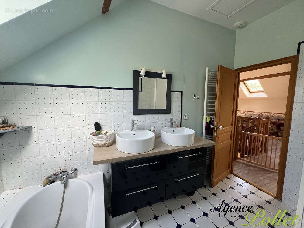 Maison à AUBIGNY-SUR-NERE