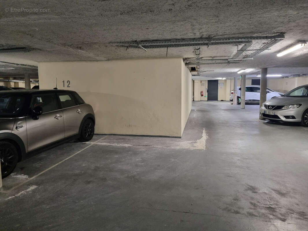 Parking à BORDEAUX