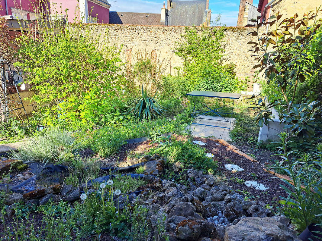 Maison à SAINT-CALAIS
