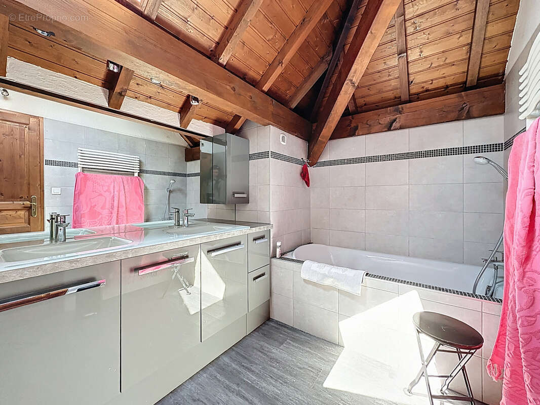 Maison à SAINT-EUSEBE