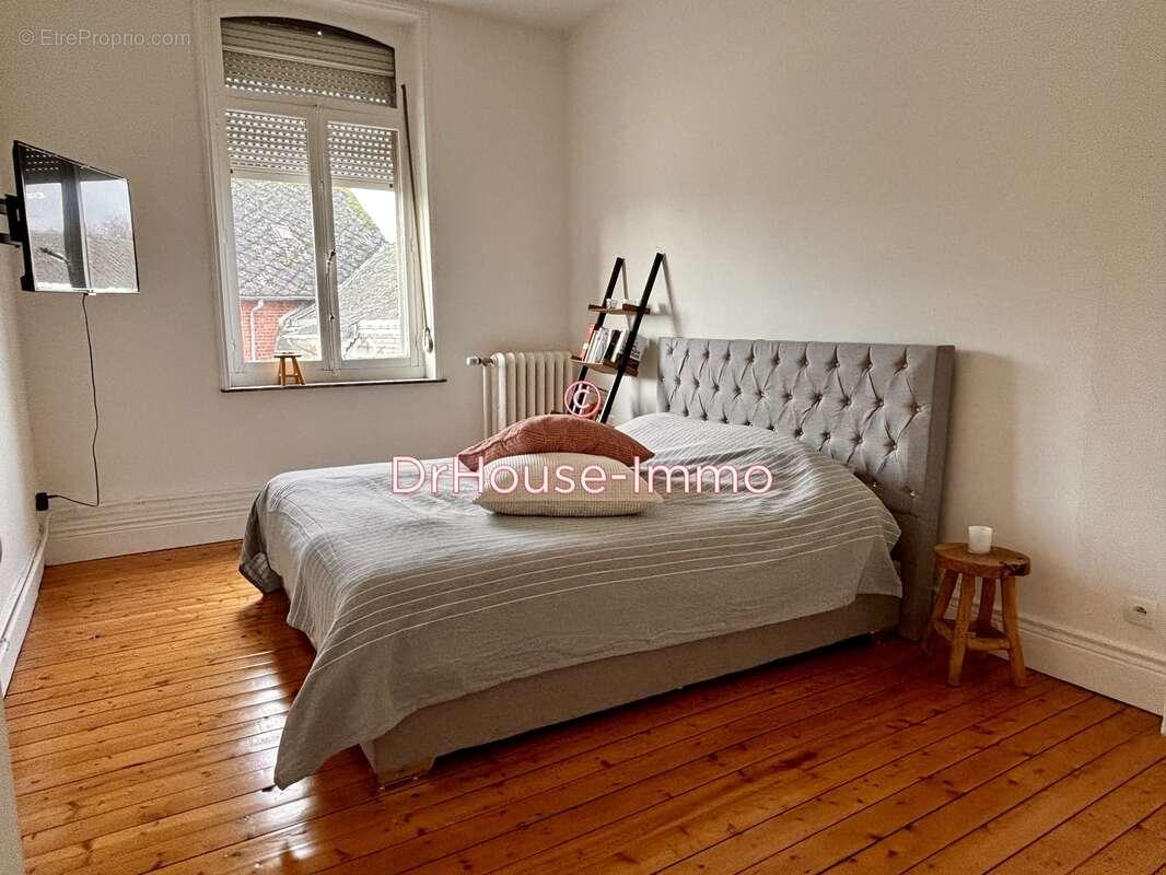 Maison à QUIEVRECHAIN