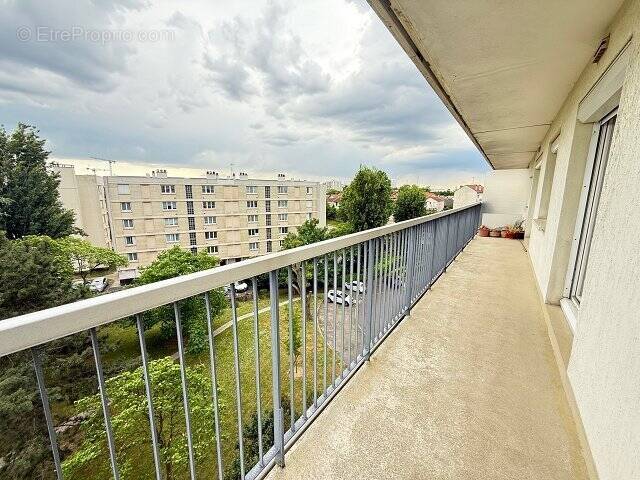Appartement à MAISONS-ALFORT