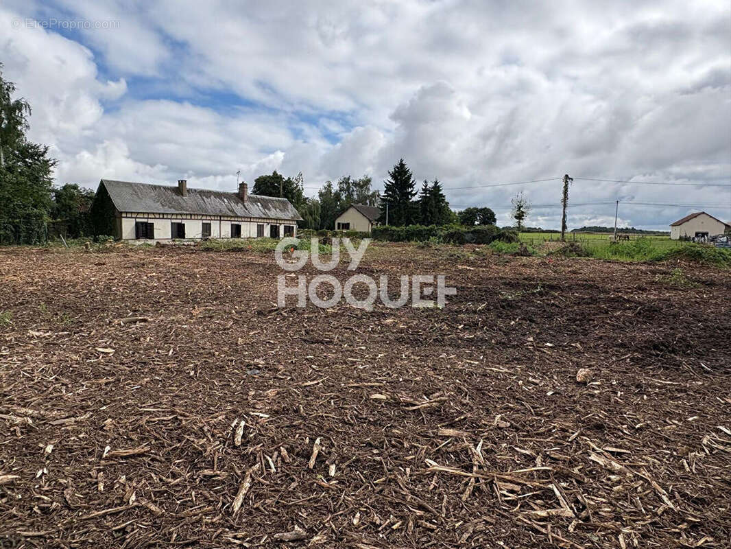 Terrain à ECAUVILLE