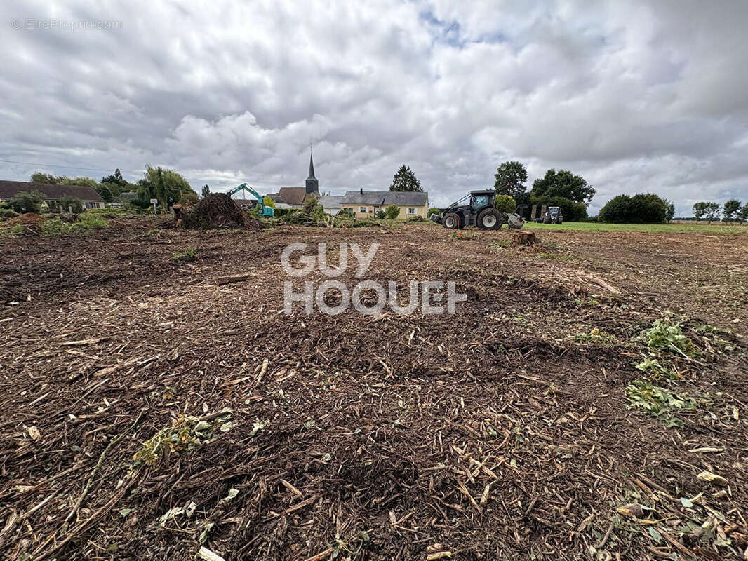 Terrain à ECAUVILLE