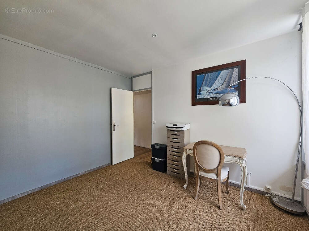 Maison à ROULLET-SAINT-ESTEPHE