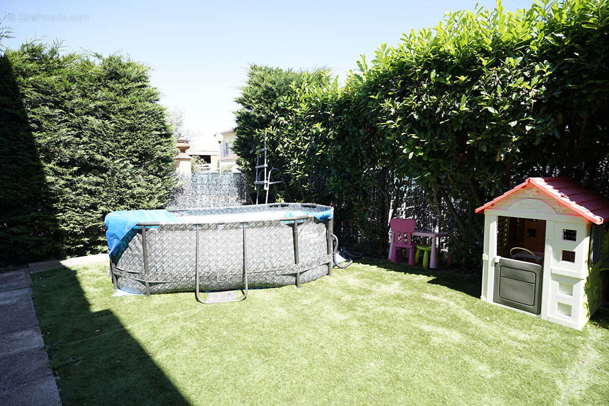 Maison à SAINT-BONNET-DE-MURE