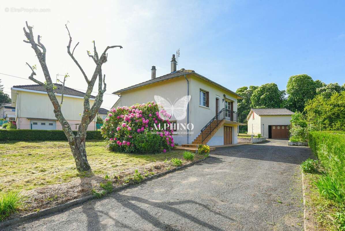 Maison à SAINT-JUNIEN
