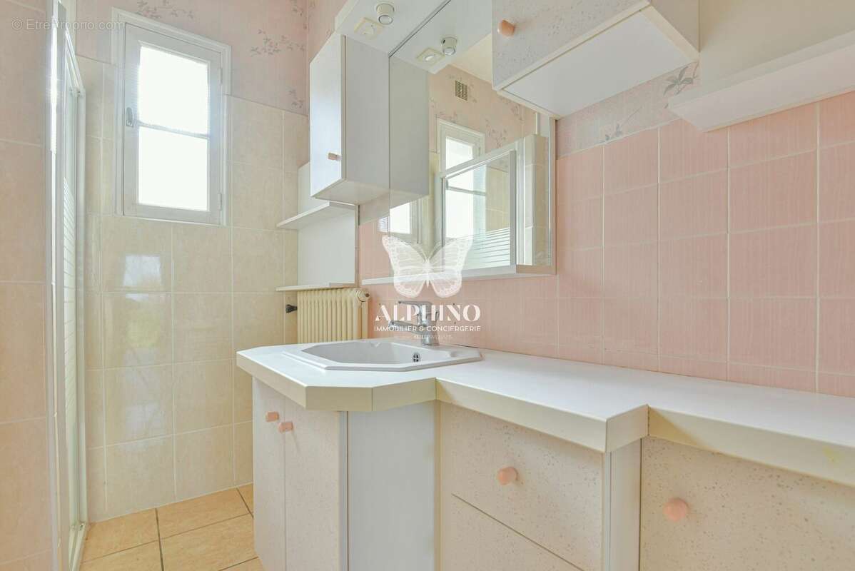 Maison à SAINT-JUNIEN