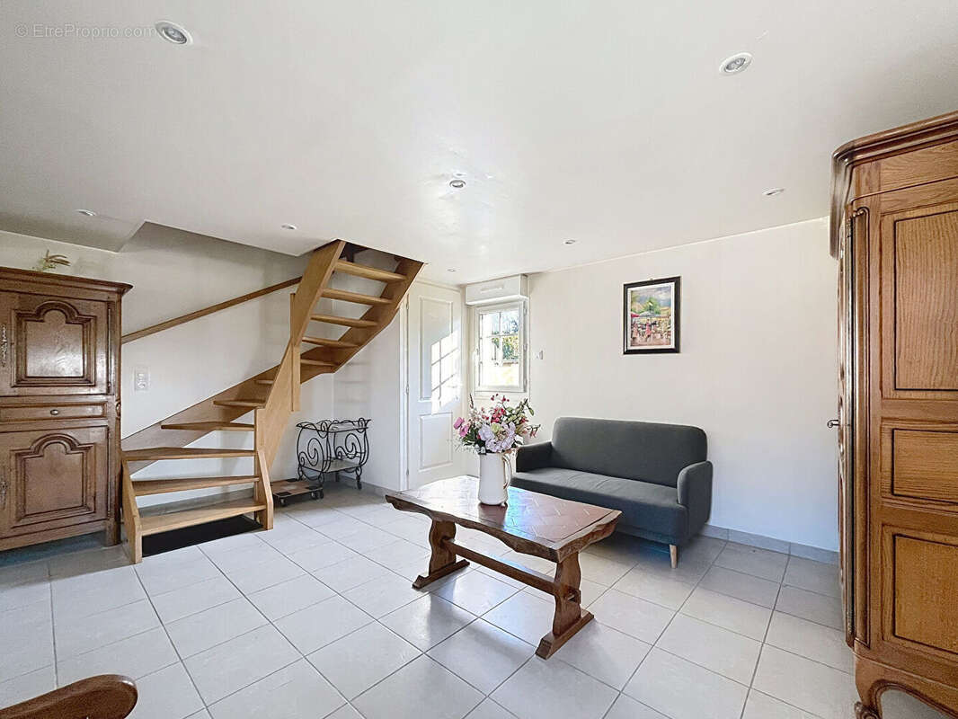 Maison à SAINT-GEORGES-DU-VIEVRE