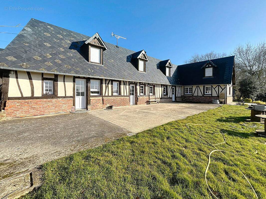 Maison à SAINT-GEORGES-DU-VIEVRE