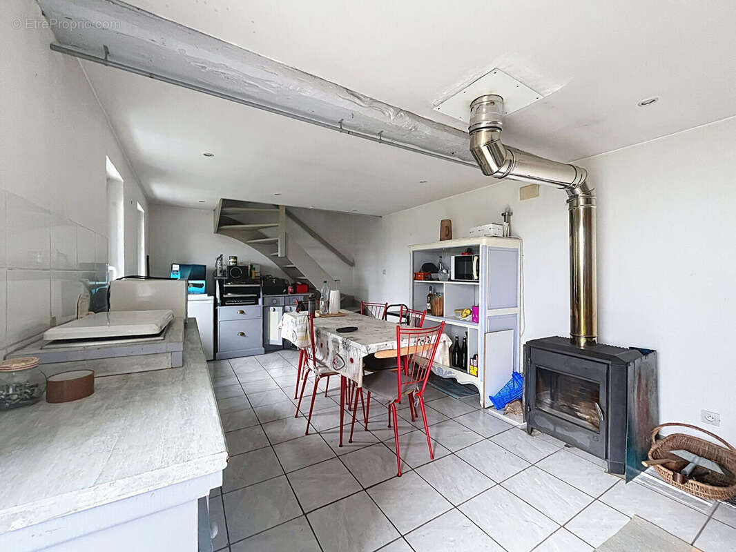 Maison à SAINT-GEORGES-DU-VIEVRE