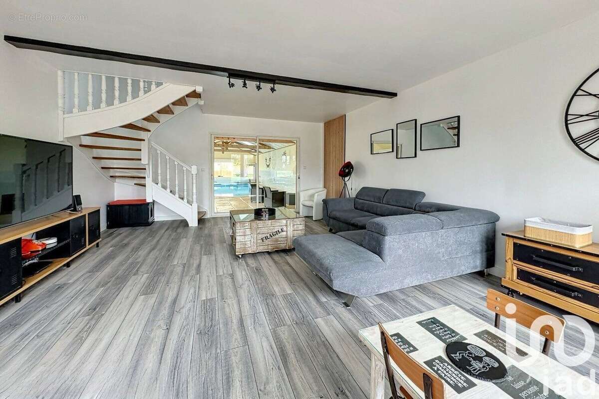 Photo 6 - Maison à ROM