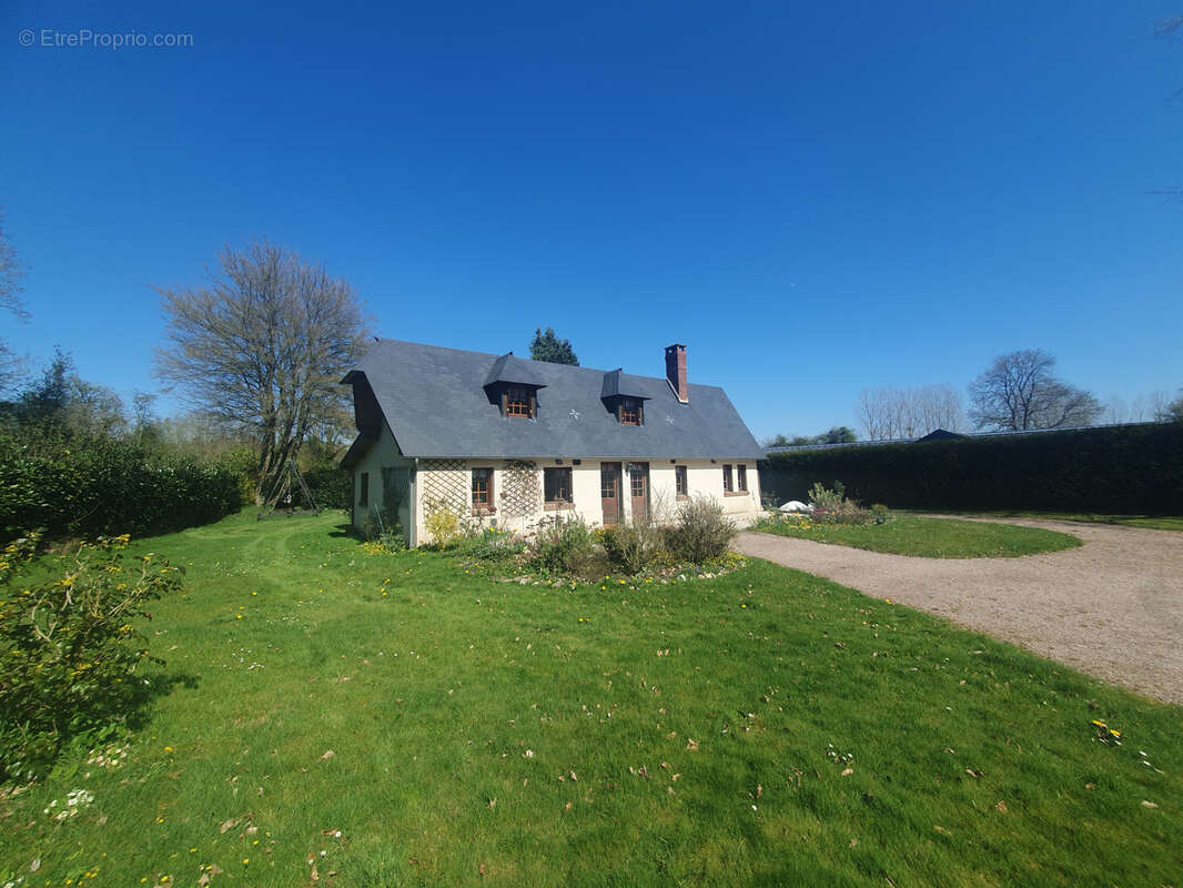 Maison à CORMEILLES