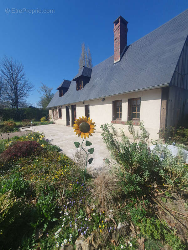 Maison à CORMEILLES