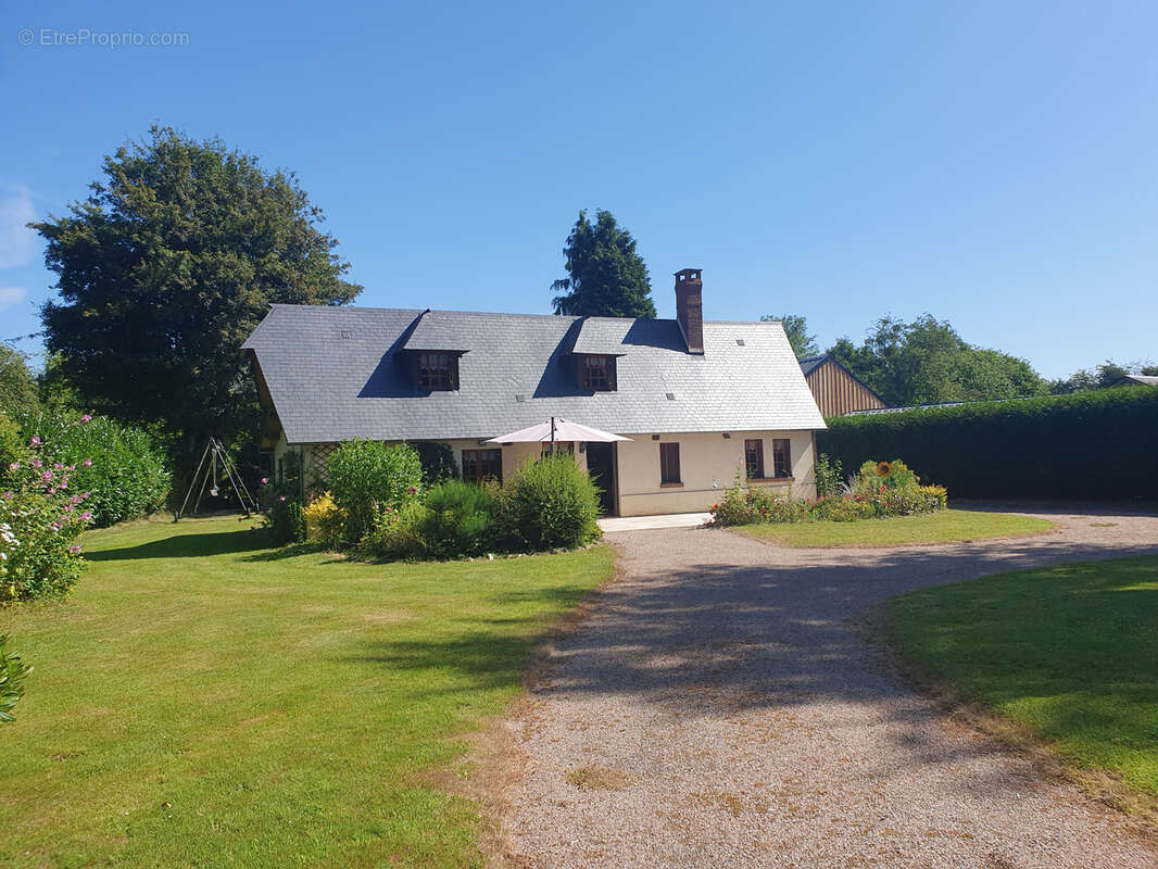 Maison à CORMEILLES