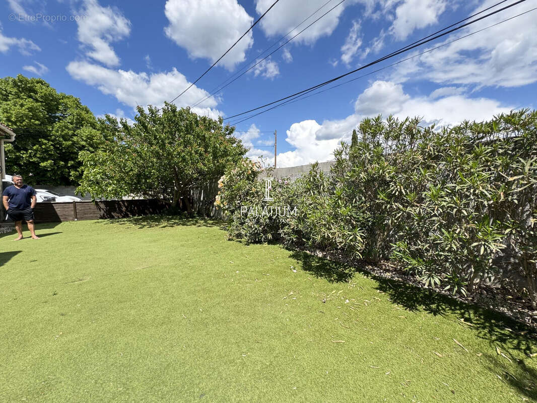 Maison à VINON-SUR-VERDON