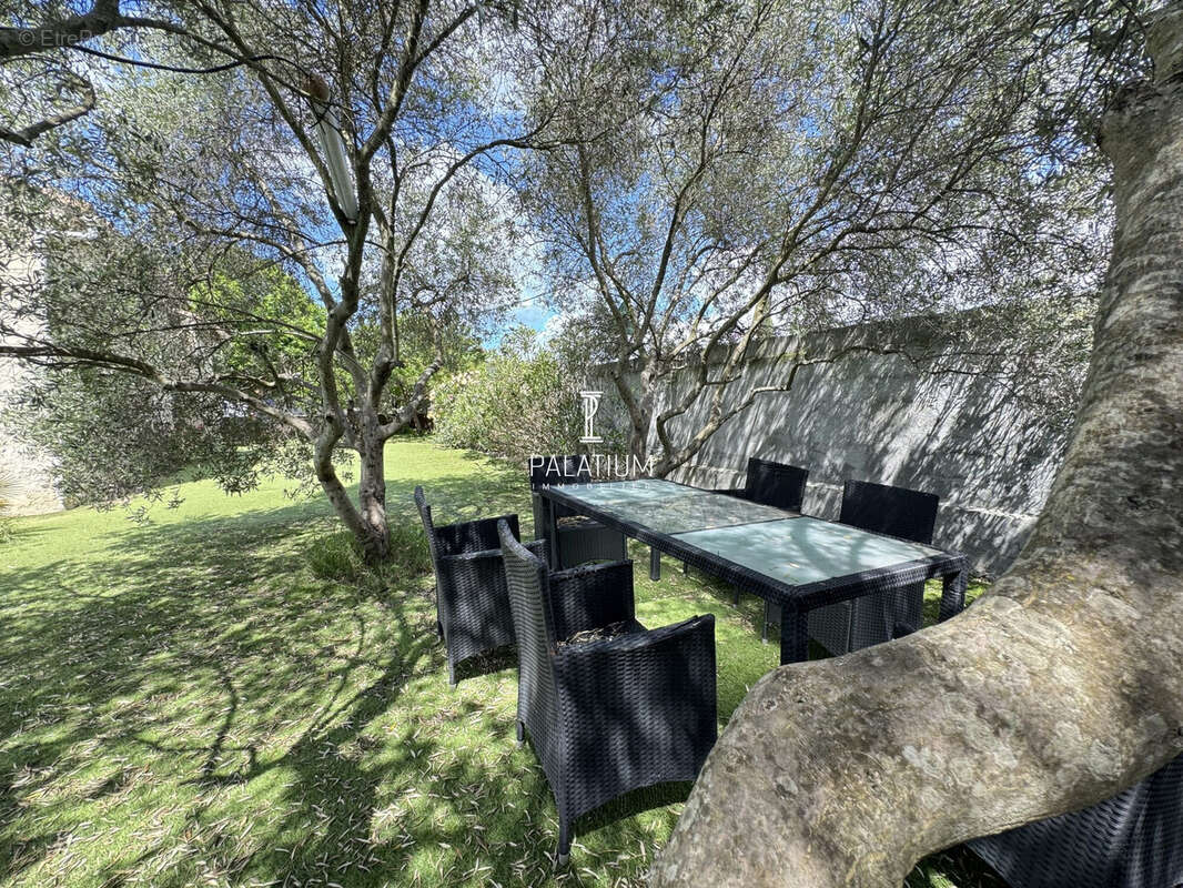 Maison à VINON-SUR-VERDON