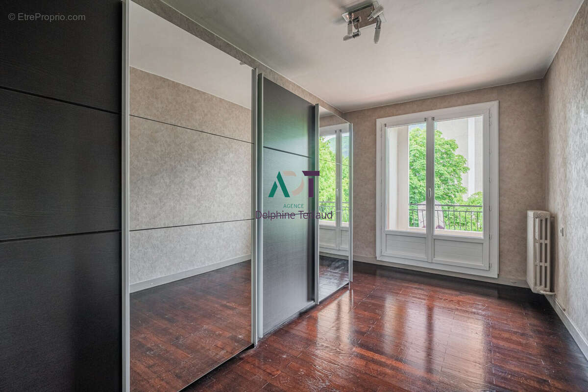 Appartement à MEYLAN