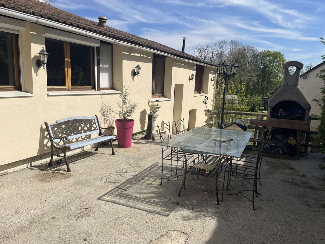 Maison à CHAMPROND-EN-GATINE