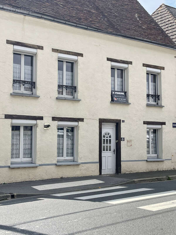 Maison à CHAMPROND-EN-GATINE