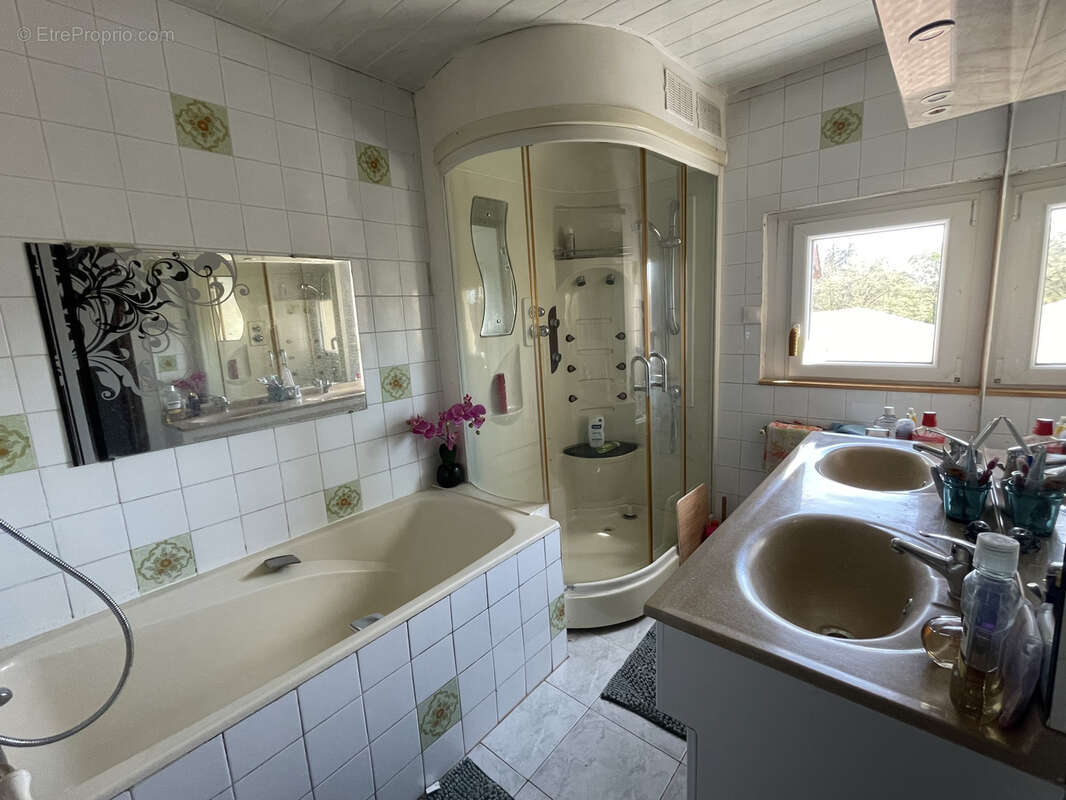 Maison à CHAMPROND-EN-GATINE