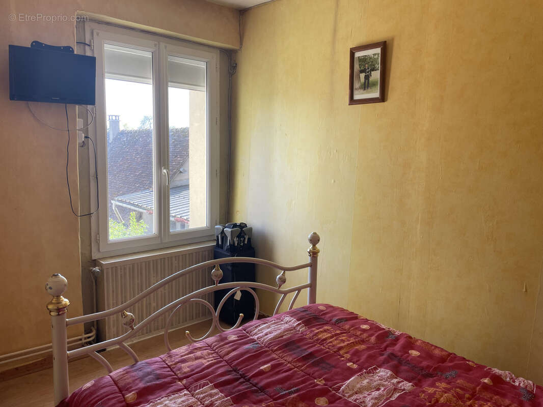 Maison à CHAMPROND-EN-GATINE