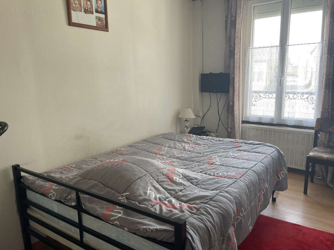 Maison à CHAMPROND-EN-GATINE