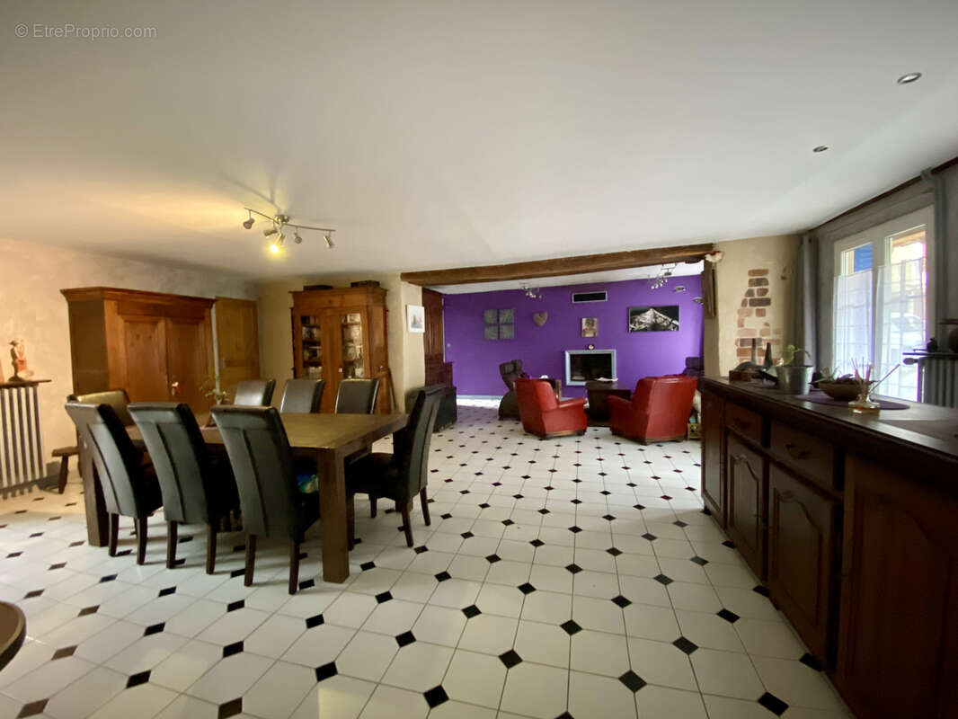 Maison à SAINT-ELIPH