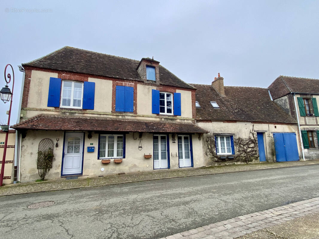 Maison à SAINT-ELIPH