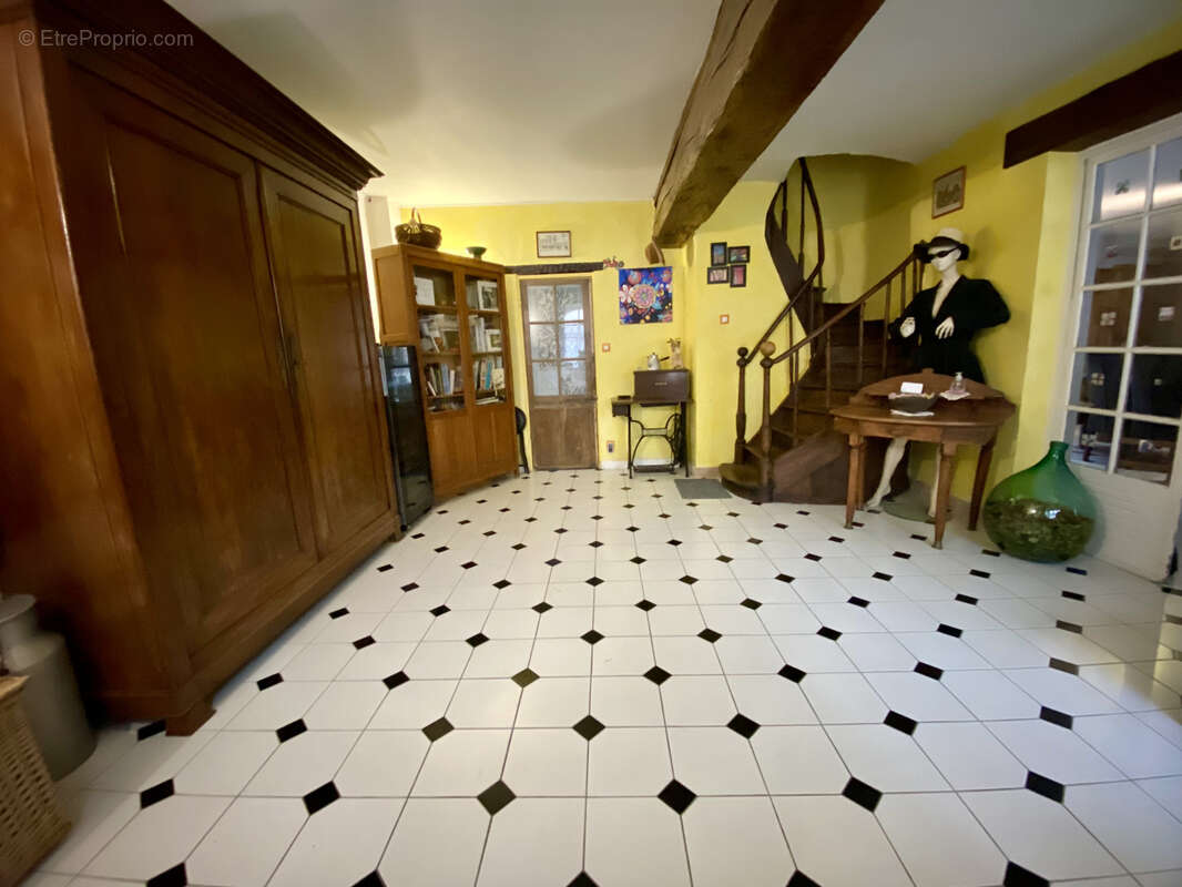 Maison à SAINT-ELIPH