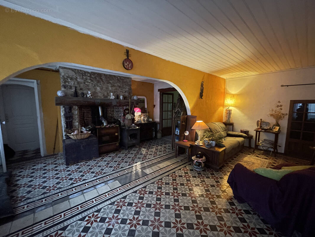 Maison à CHAMPROND-EN-GATINE