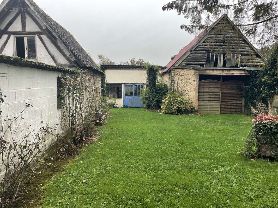 Maison à CHAMPROND-EN-GATINE